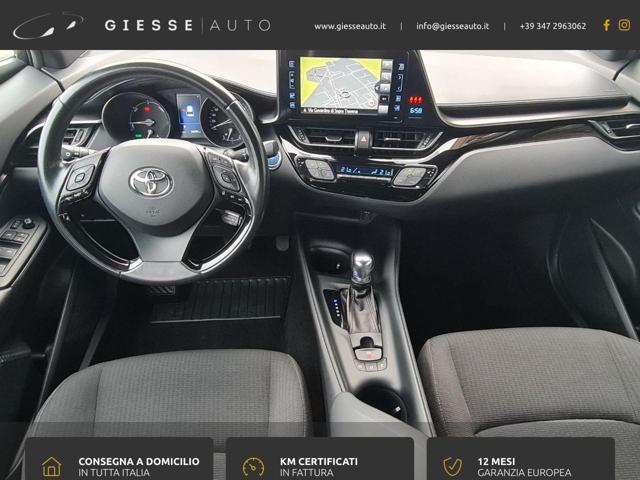 TOYOTA C-HR usata, con USB