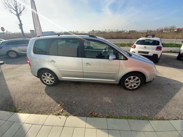 VOLKSWAGEN Touran usata, con Airbag Passeggero