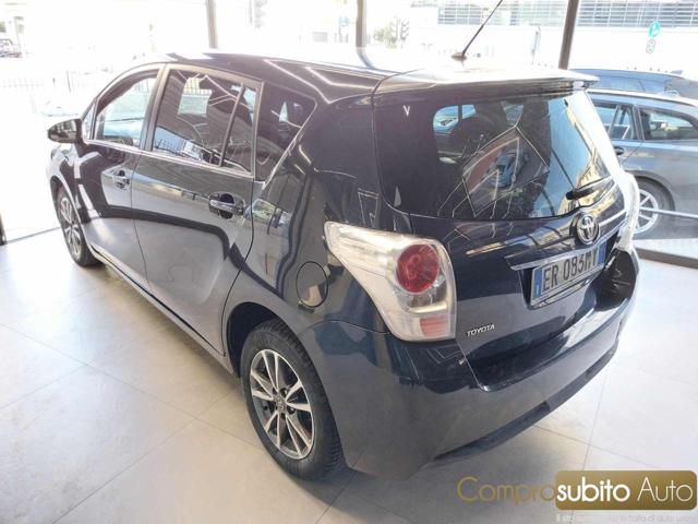 TOYOTA Verso usata, con Chiusura centralizzata