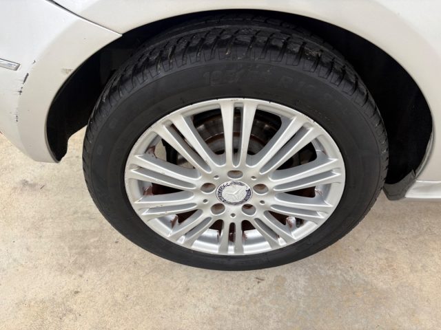 MERCEDES-BENZ A 160 usata, con Pneumatici estivi