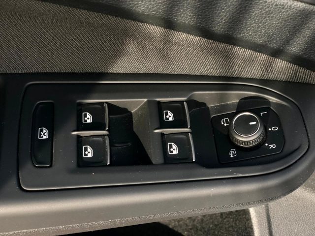 VOLKSWAGEN Golf usata, con Frenata d