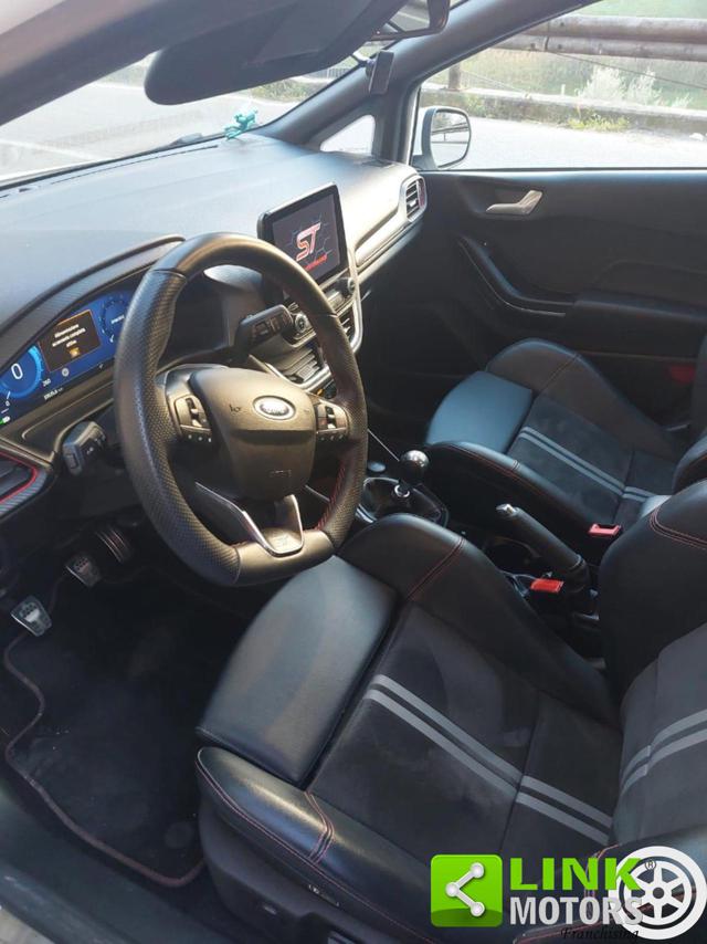 FORD Fiesta usata, con Boardcomputer