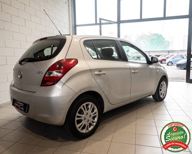 HYUNDAI i20 usata, con Airbag Passeggero