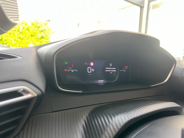 PEUGEOT 208 usata, con USB