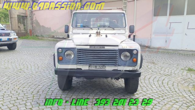 LAND ROVER Defender usata 3