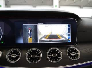 MERCEDES-BENZ E 220 usata, con Controllo trazione