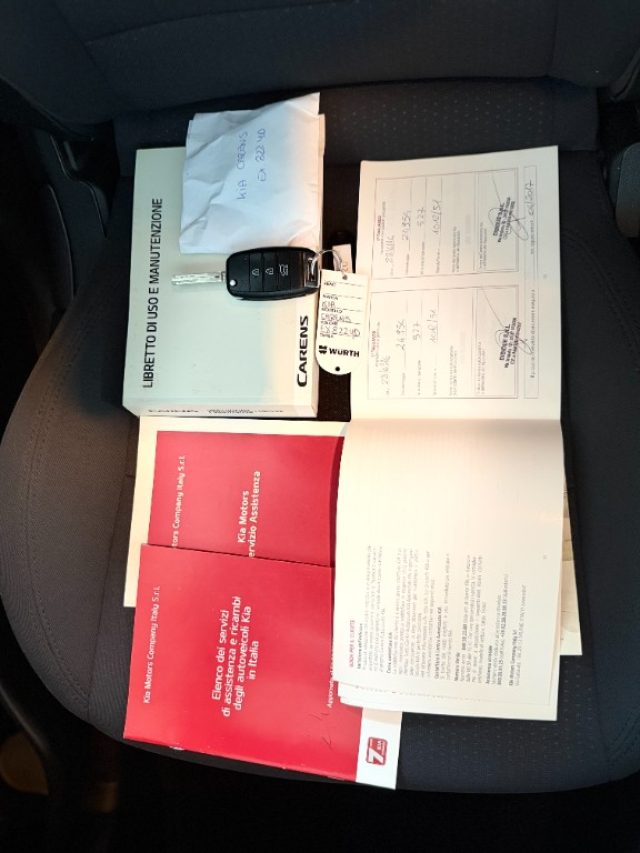 KIA Carens usata 25