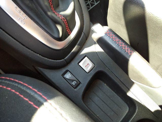 RENAULT Clio usata, con Touch screen