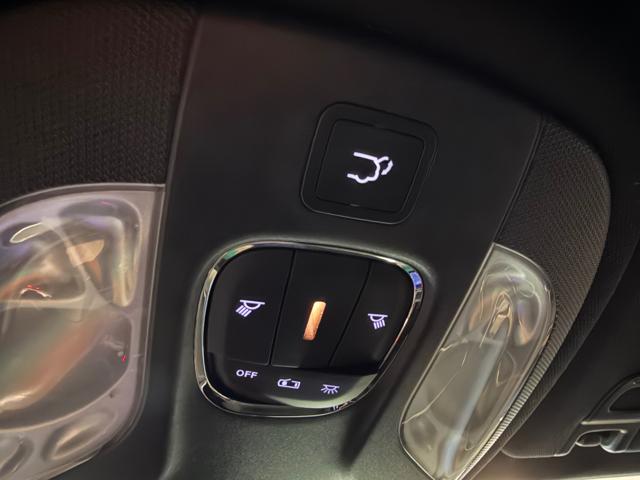 JEEP Compass usata, con Volante in pelle