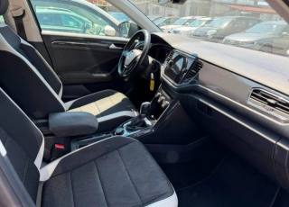 VOLKSWAGEN T-Roc usata, con Autoradio