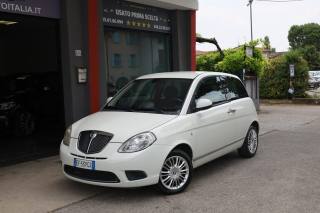 LANCIA Ypsilon 1.2i 69CV 5Porte UniProprietario per NEOPATENTATI