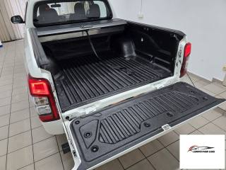 MITSUBISHI L200 usata, con Autoradio digitale