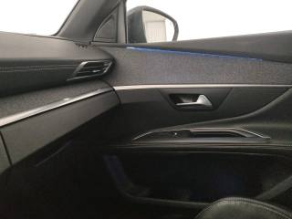 PEUGEOT 5008 usata, con Sensore di luce