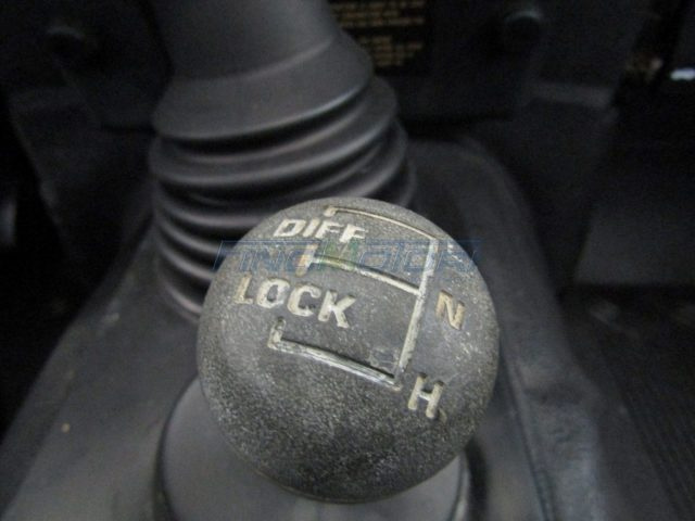 LAND ROVER Defender usata 19