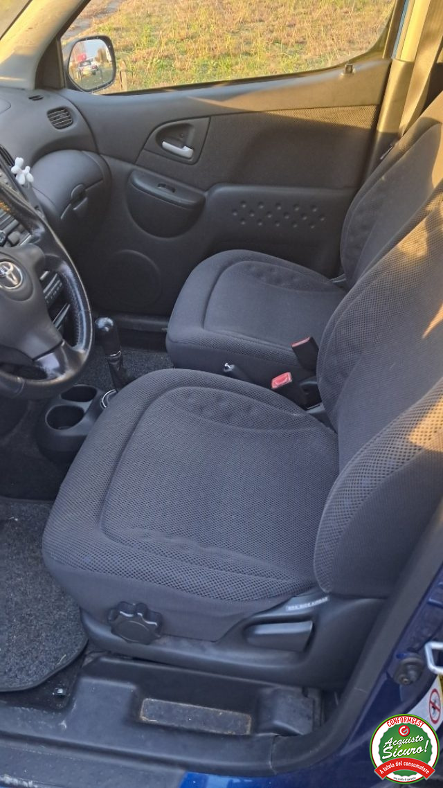 TOYOTA Yaris usata, con Boardcomputer