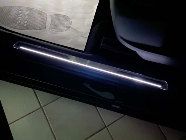 VOLKSWAGEN Tiguan usata, con Park Distance Control