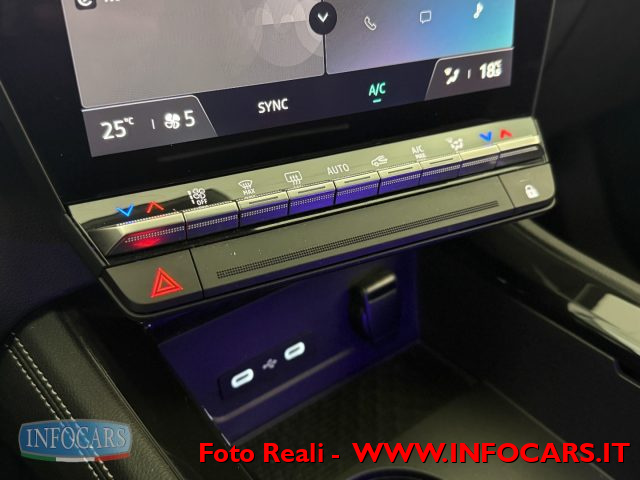 RENAULT Austral usata, con USB