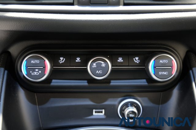 ALFA ROMEO Stelvio usata, con Leve al volante