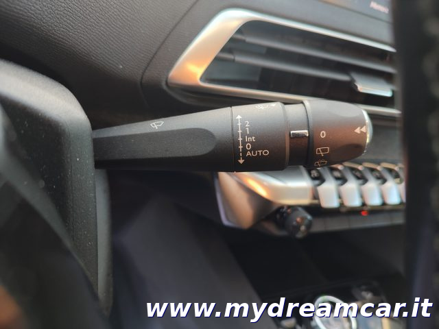 PEUGEOT 3008 usata, con Airbag testa