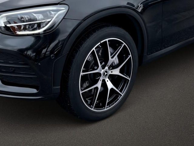 MERCEDES-BENZ GLC 300 usata, con Boardcomputer