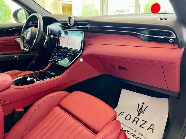 MASERATI Grecale usata, con Vetri oscurati
