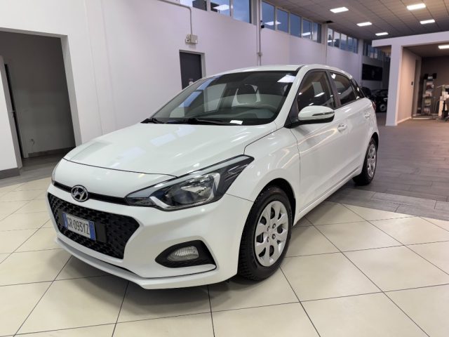 HYUNDAI i20 usata, con Airbag