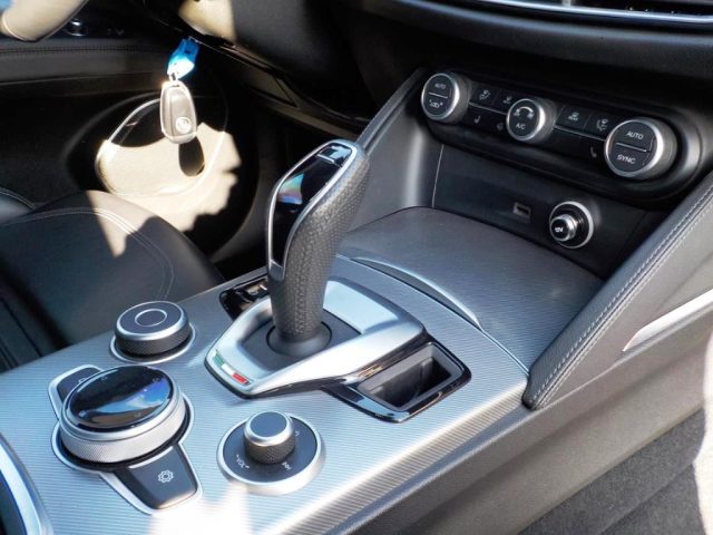 ALFA ROMEO Stelvio usata, con Interni in pelle
