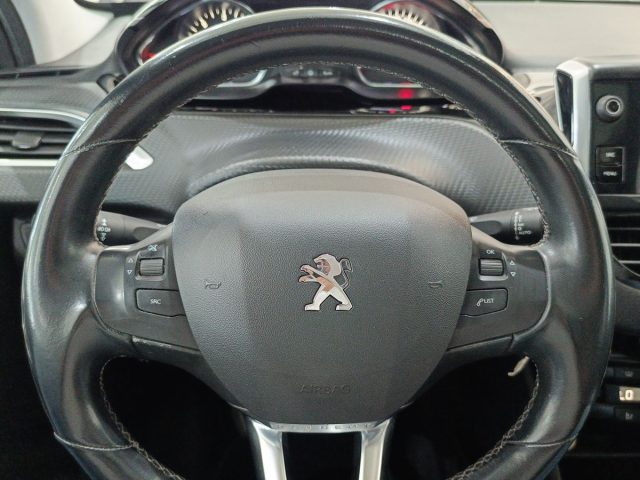 PEUGEOT 2008 usata, con Specchietti laterali elettrici