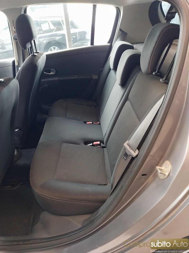RENAULT Clio usata, con Sistema di navigazione