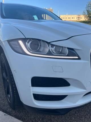 JAGUAR E-Pace usata, con Autoradio