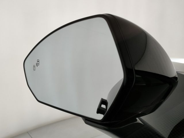 LYNK & CO 08 usata 30
