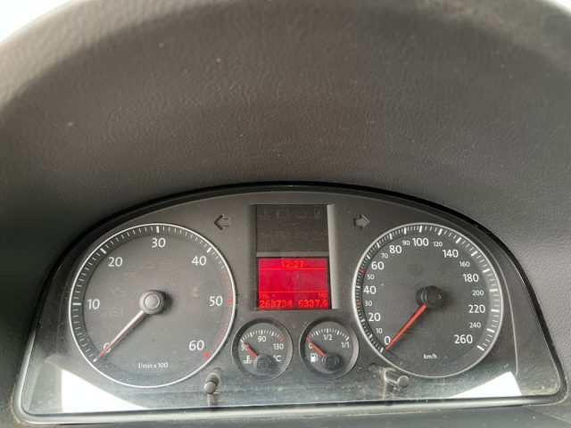 VOLKSWAGEN Touran usata 16