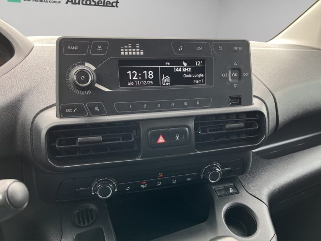 PEUGEOT Partner usata, con Autoradio digitale