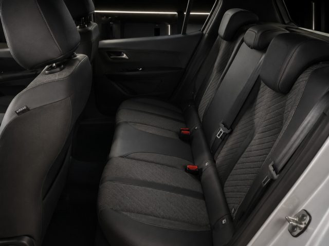 PEUGEOT 2008 usata, con Climatizzatore