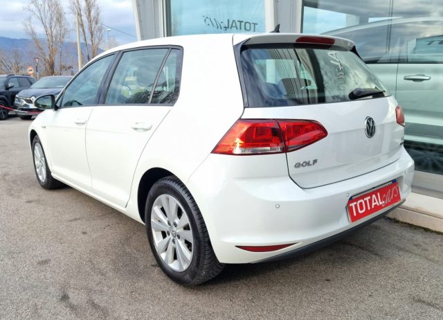 VOLKSWAGEN Golf usata, con Autoradio