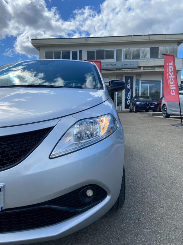 LANCIA Ypsilon usata, con Specchietti laterali elettrici
