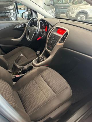 OPEL Astra usata, con Specchietti laterali elettrici