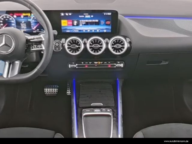 MERCEDES-BENZ GLA 180 usata, con Boardcomputer