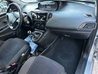 LANCIA Ypsilon usata, con ESP