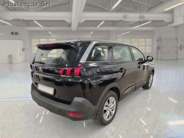 PEUGEOT 5008 usata, con Airbag laterali