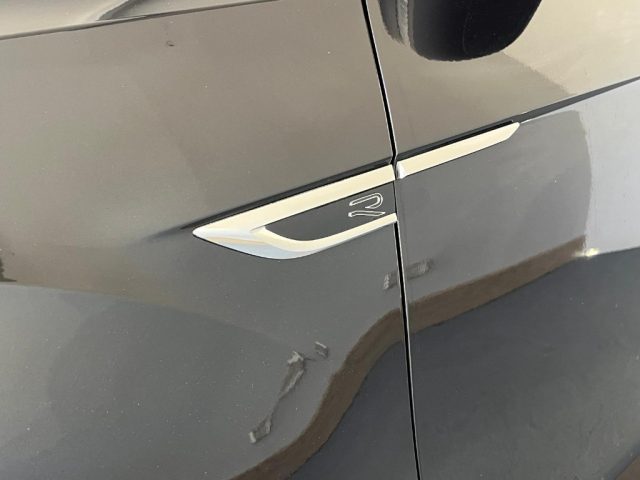 VOLKSWAGEN T-Roc usata, con Airbag testa
