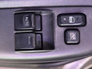 TOYOTA Yaris usata 7