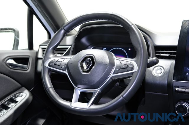 RENAULT Clio usata, con Telecamera per parcheggio assistito