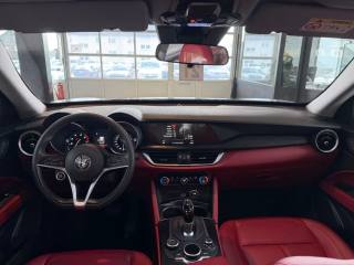 ALFA ROMEO Stelvio usata, con Sedili sportivi