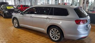 VOLKSWAGEN Passat usata, con Autoradio