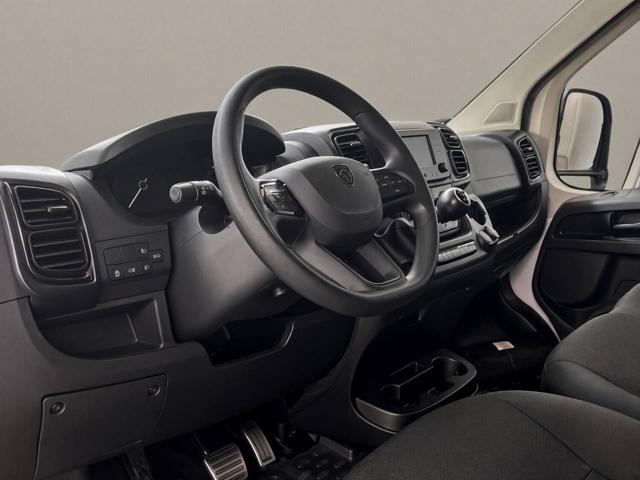 PEUGEOT Boxer usata, con Fari LED