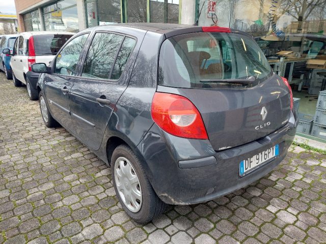 RENAULT Clio usata, con Airbag laterali