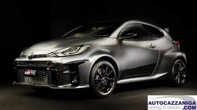 TOYOTA Yaris usata, con Controllo elettronico della corsia