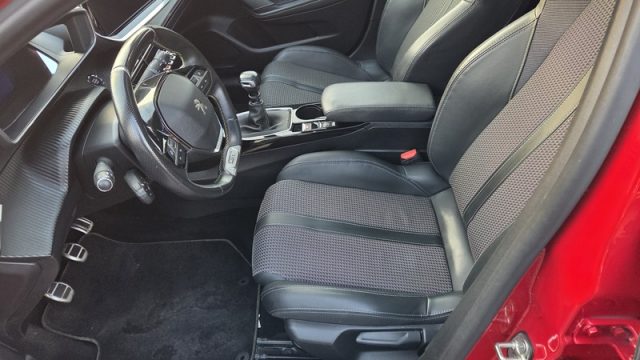 PEUGEOT 208 usata, con Volante in pelle