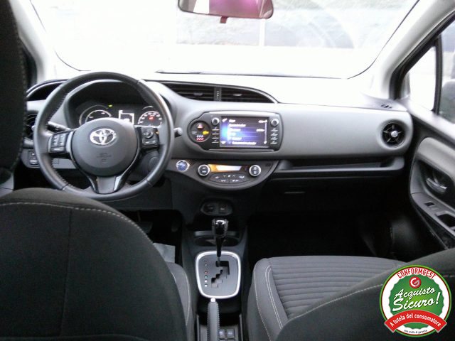 TOYOTA Yaris usata 15